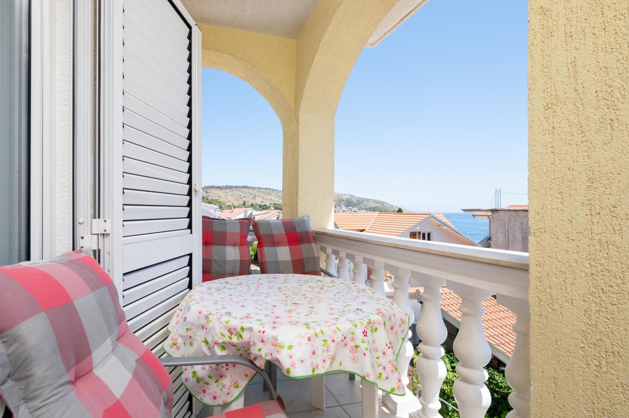 Apartments Zdravko Trogir Exterior photo