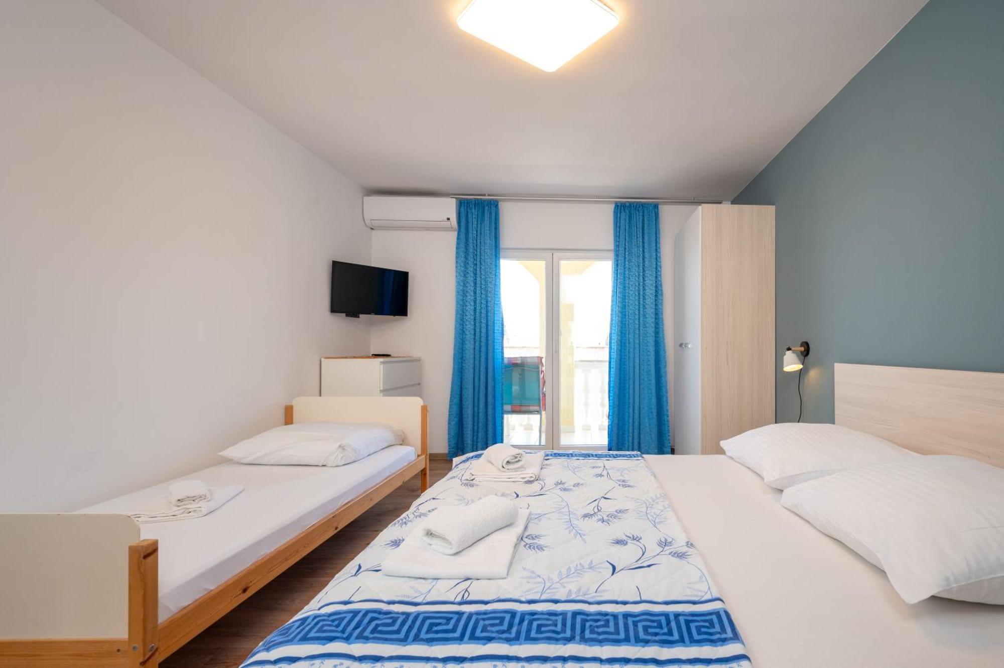 Apartments Zdravko Trogir Exterior photo