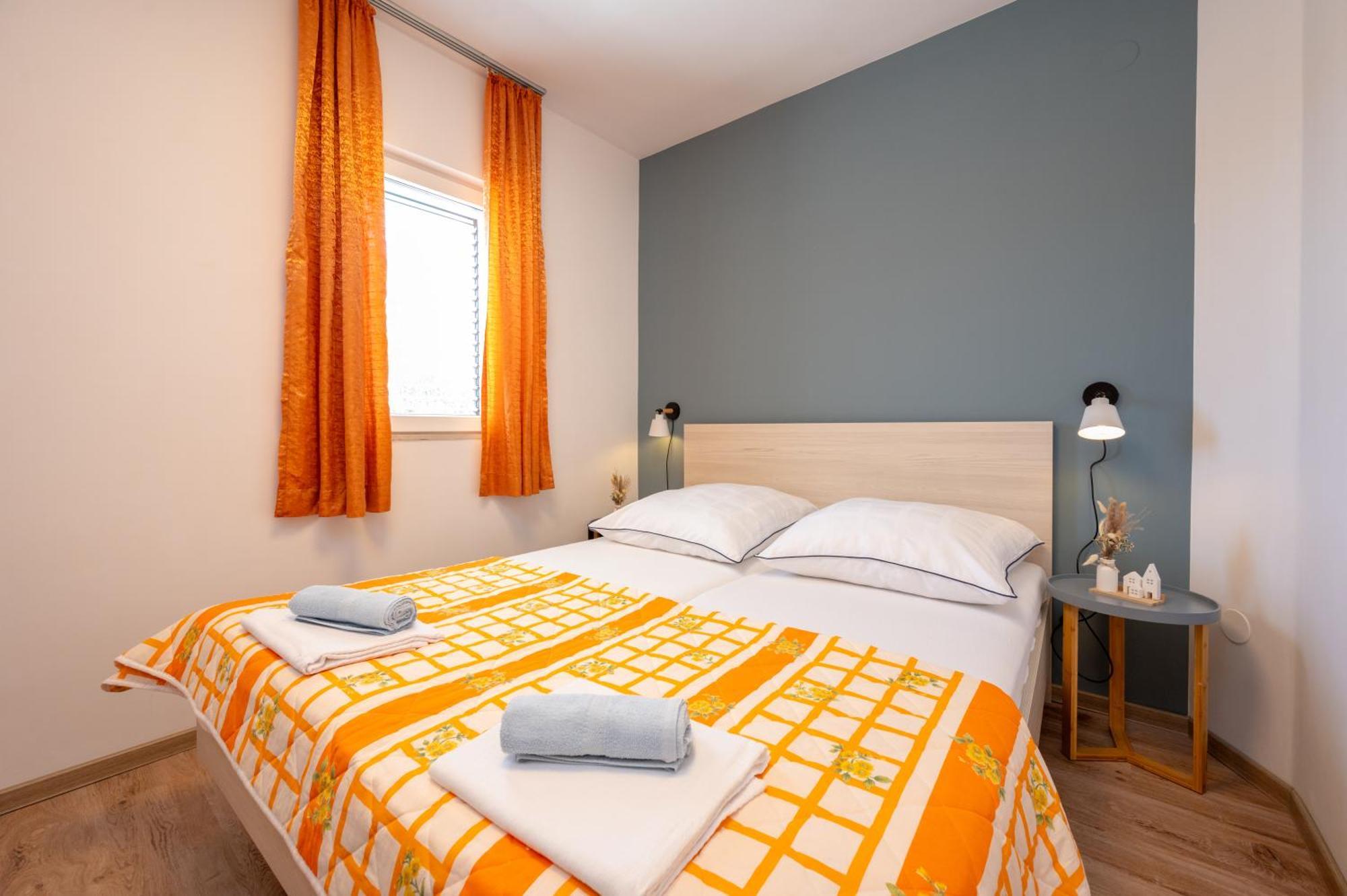 Apartments Zdravko Trogir Exterior photo