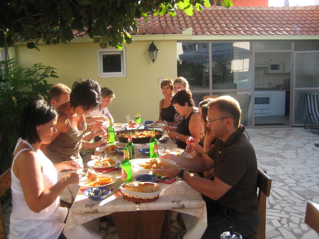 Apartments Zdravko Trogir Exterior photo